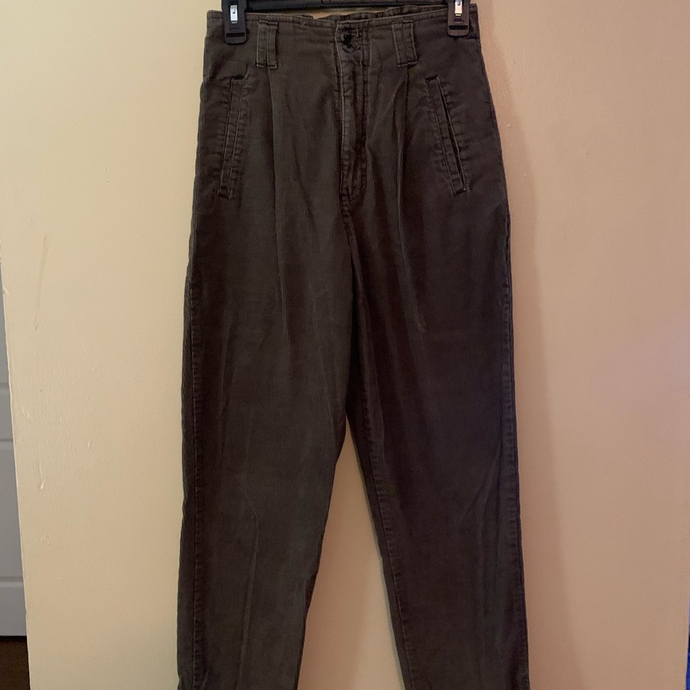 Gloria Vanderbilt Army Green Pleated Corduroy Pants